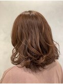 ナチュラルブラウン×ミディアムボブ