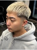 1001ツーブロック刈り上バイカラーバーバースタイルボウズ
