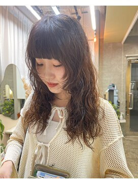 ペイププロドアイコン 博多(Peyp prod ICON) 顔まわりレイヤーにウェーブパーマ