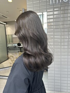 リリー(Lilley) 姫カットレイヤー×くすみベージュ×韓国風巻き(ayana)