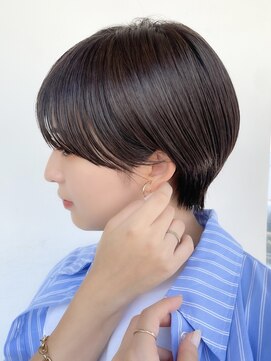 スー 渋谷(suu) マッシュショート前髪長めハンサムショート黒髪ショート襟足短め