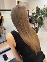 ニィ(2iee.)&nbsp;ブリーチ×酸熱トリートメント