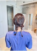 飾りなしでも可愛い！タイトなシルエットのツインヘアアレンジ