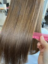 ハコ(H.A.Co) サラサラ風になびく艶髪縮毛矯正です。