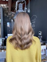 ヘアーデザイン ディードット ウル(D. ulu)&nbsp;ミルクティーホワイト