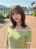 くびレイヤーエモージュオリーブベージュレイヤーカット