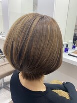 カットハウス ニューヨーク(CUT HOUSE NEW YORK)&nbsp;ショートボブ×ハイライトカラー