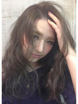 ジーナ(XENA) グレージュブラウン