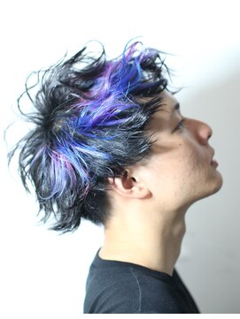 キャパ 秦野(CAPA) サイドシルエットで見せるカラースタイル