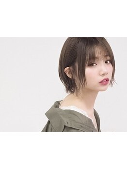 乾かすだけでキマる☆再現性の高いカット技術が圧倒的な人気！軽さのあるショート・ボブで小顔効果あり◎