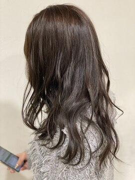 エル(EL by green) 《tomi》グレージュ系カラー×ロングレイヤー