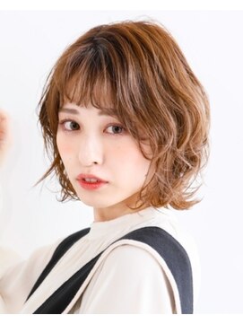 タヤ 府中店(TAYA) フォルムが綺麗なショートボブアッシュブラウン