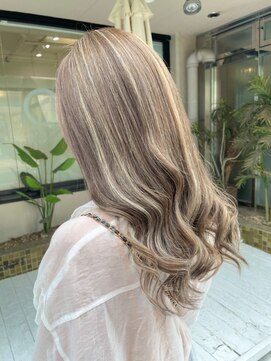 ヘアーメイクオズ(hair make O/S) ハイライトandプラチナアッシュベージュ