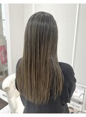 グラデーションカラー×ロングヘア