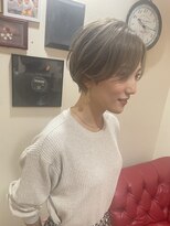 ヘアアンドスペース ベロン(hair&space velon) ミルクティーショート