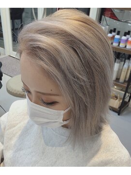 リ アムール(Re:AMOUR) ホワイトブロンド