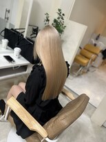 カリーナ(CARINA)&nbsp;ミルクティーベージュ/ハイトーンリタッチ