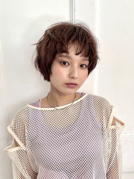 ひし形ショート×くせ毛風パーマ　20代30代40代