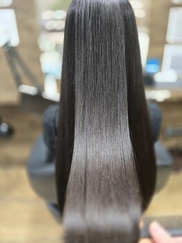 ベル(Bell)の写真/髪の内部から補修し、潤いと艶を与えるトリートメント☆芯から美しく、艶のあるしっとりサラサラな美髮に♪
