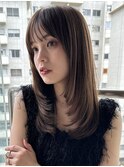レイヤーカットハッシュカット顔まわりミディアムロング