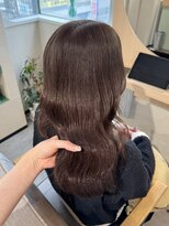ユヌ(Une) ブリーチなしミルクティーブラウンカラー