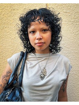 チクロ(ticro)の写真/<最旬パーマスタイル>こだわりの巻き方と髪質に合わせた薬剤で普段の髪型に+αのおしゃれ。
