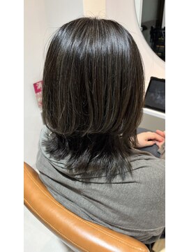 リアリー(rly) Highlightでおしゃれに