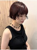 深みレッドカラーゆるめニュアンスミニボブパーマヘア