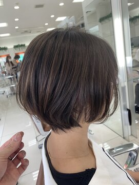 フォルテ 中田店 大人ショートでえり足もタイトに