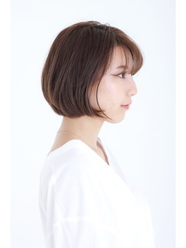 メイプルフェロー(MAPLE fellow) 30代40代大人可愛いノーバングひし形ボブ