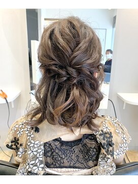 リラヘアー(Rela hair) ハーフアップ