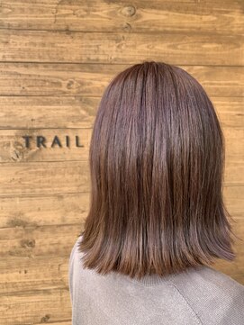 トレイル(TRAIL) ミディアム　外ハネ