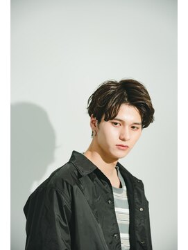 ミエル ヘア 新宿(miel hair) 〈mielhair新宿〉センターパート　メンズ　ショート