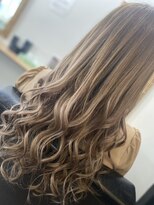 ラビス クローバー(Lovis clover)&nbsp;シールエクステ　ベビーバング　くびれヘア