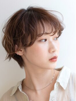 ストーリアエフ カミトザッカ(storia.f kami to zakka)の写真/経験豊富な実力派Stylistが創る“本当の似合わせショート”顔周りの絶妙なcut技術で小顔に見せる◎
