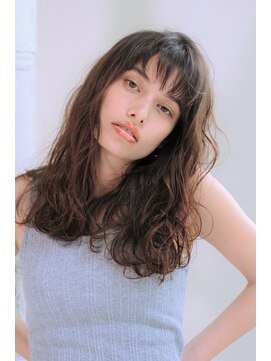 ベラバイブルーム(BELLA by Blume) ハイライトで作る抜け感たっぷりワンレンミディアム