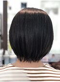 首元顔まわりスッキリのショートボブ