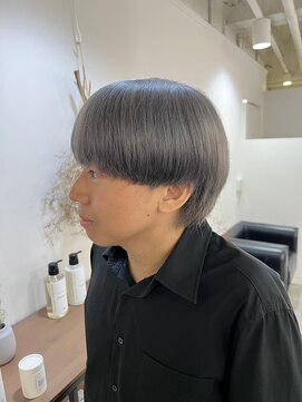 イリ 梅田(ili) シルバーグレー/マッシュウルフ