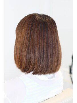 ミリ 国分寺(Mili) ミディアムボブ