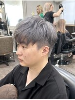 ルクスバイアフィナー(Luxo by Afinar) luxo by afinar シルバーカラー×刈り上げショート