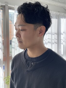 インヤン 下北沢(Yin Yang) 癖毛を活かしたメンズショート/刈り上げ/パーマ風ヘア