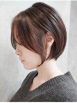 ソワネ 表参道(soigne)&nbsp;表参道大人ショートレイヤーカット白髪ぼかしグレイカラー前髪