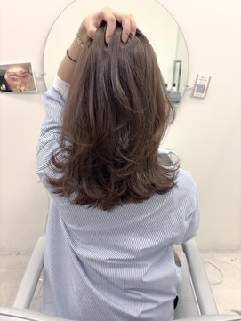 インク バイ アルテフィーチェ 甲子園口(ink by artefice) モカブラウン×レイヤーミディ