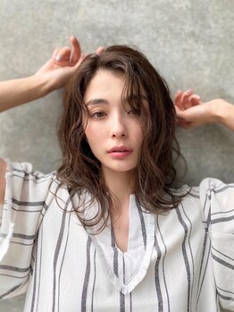 ユアーズヘア 新宿三丁目店(youres hair)の写真/髪質やクセを活かしたカットが大好評◎経験豊富なスタイリストがあなたに合ったスタイルを提供します。