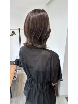 リズム(lysm) レイヤーボブ × アッシュベージュ