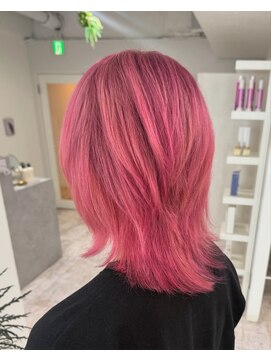 アテバイルイス 喜連瓜破(ATE by luis) ◎ピンクカラー/ウルフカット