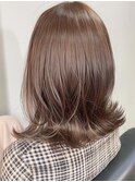 外ハネくびれ×ナチュラルブラウン