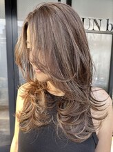 エガオ 藤沢店(EGAO)&nbsp;ミディアムレイヤーハイレイヤーカットハイライトグレージュ湘南