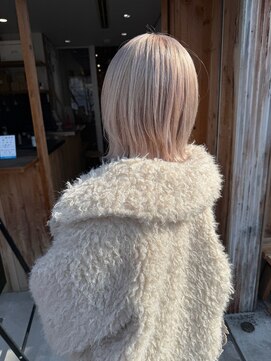 テイ(tei) ハイトーンカラー/ブリーチ/ホワイトベージュ/ボブ