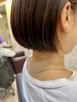 ヘアーエポック(hair epoque)&nbsp;大人かわいい耳かけ丸みミニボブ20代30代40代髪型前髪あり